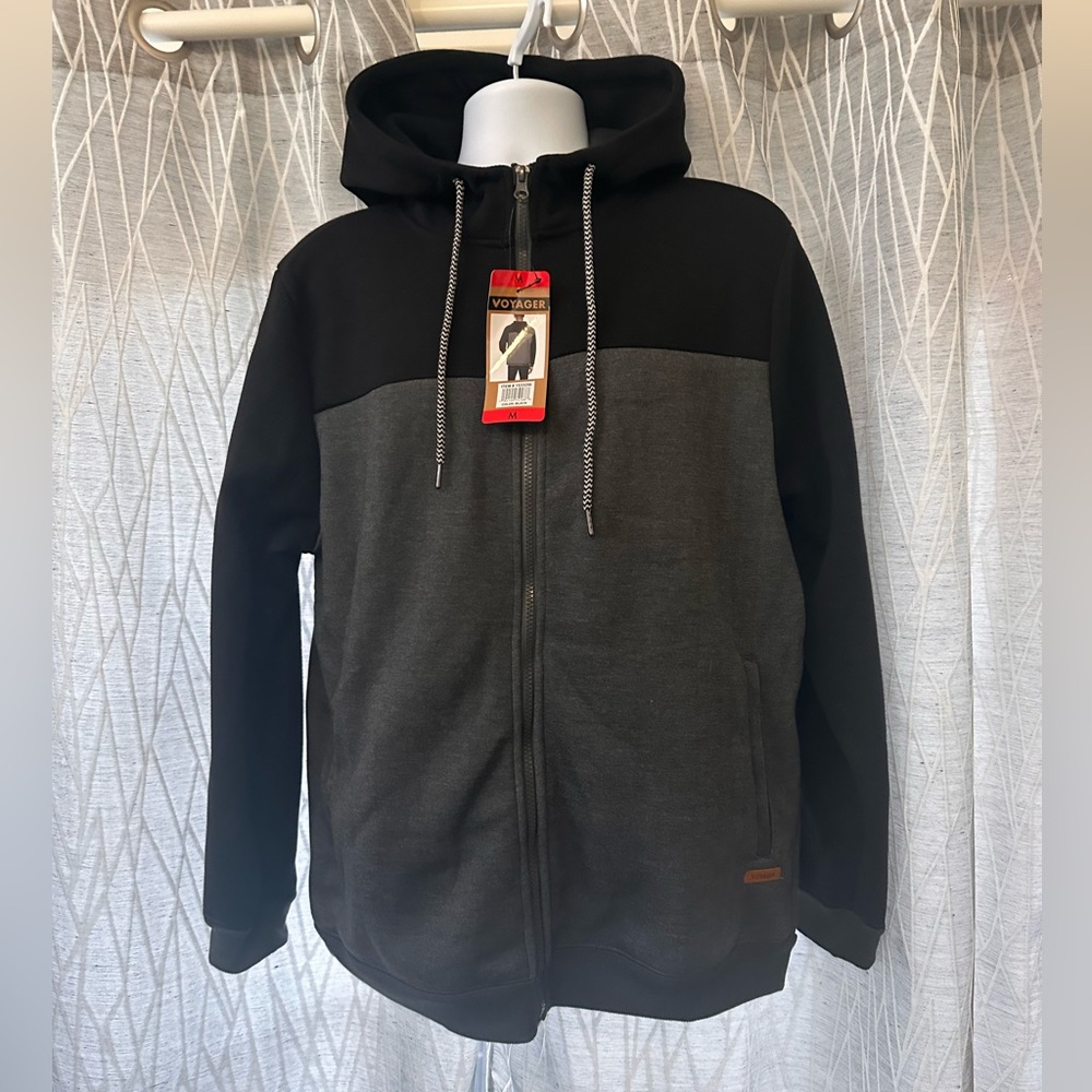 Voyager Men’s Black & Grey Winter Hoodie NWT - Size Medium - High Collar Zip